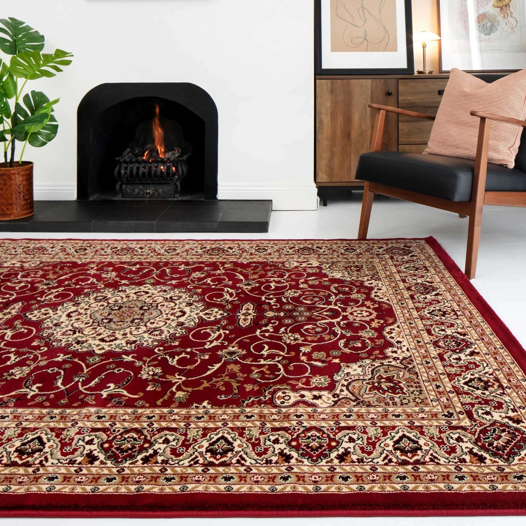 Traditional Red Bordered Rug
