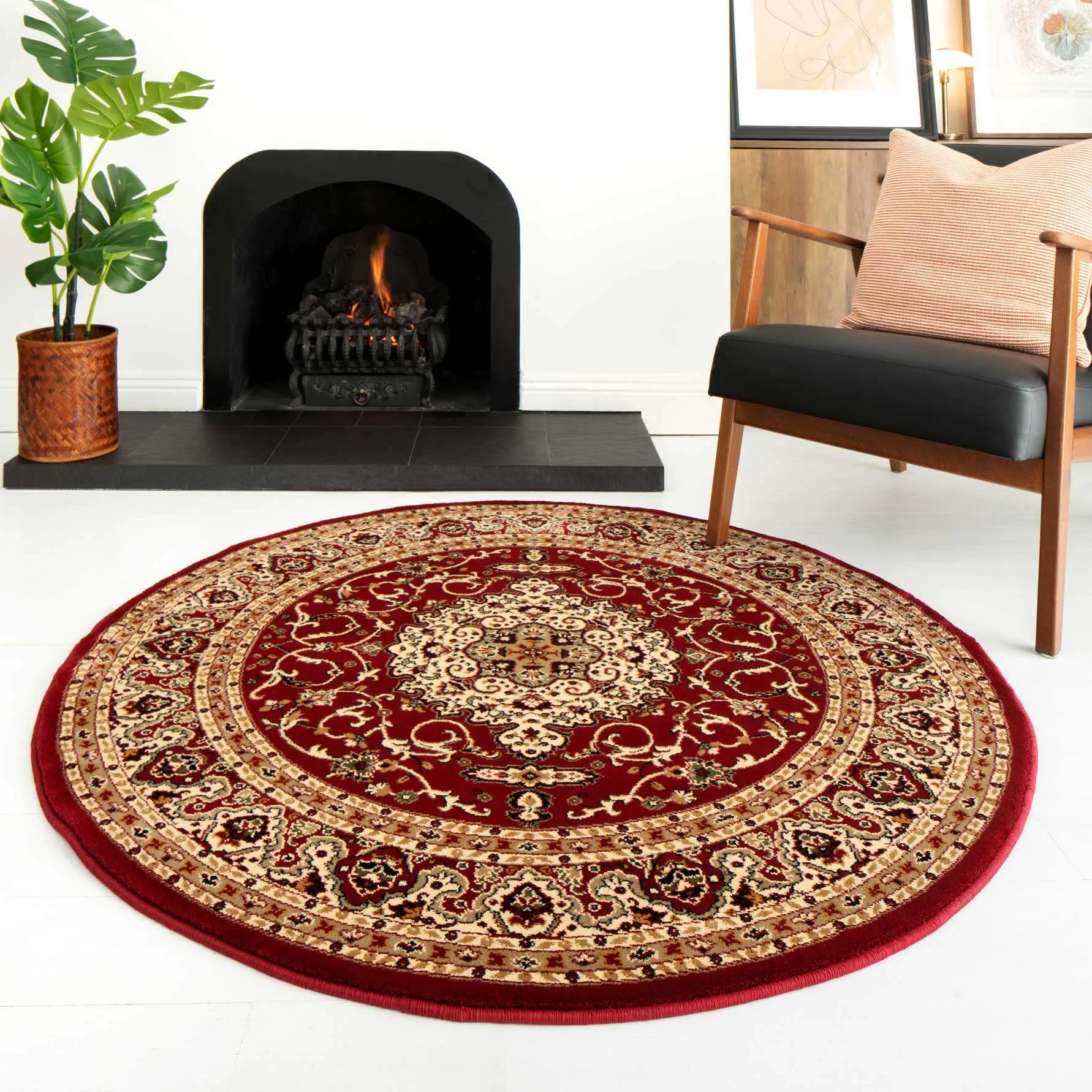 Traditional Red Bordered Rug
